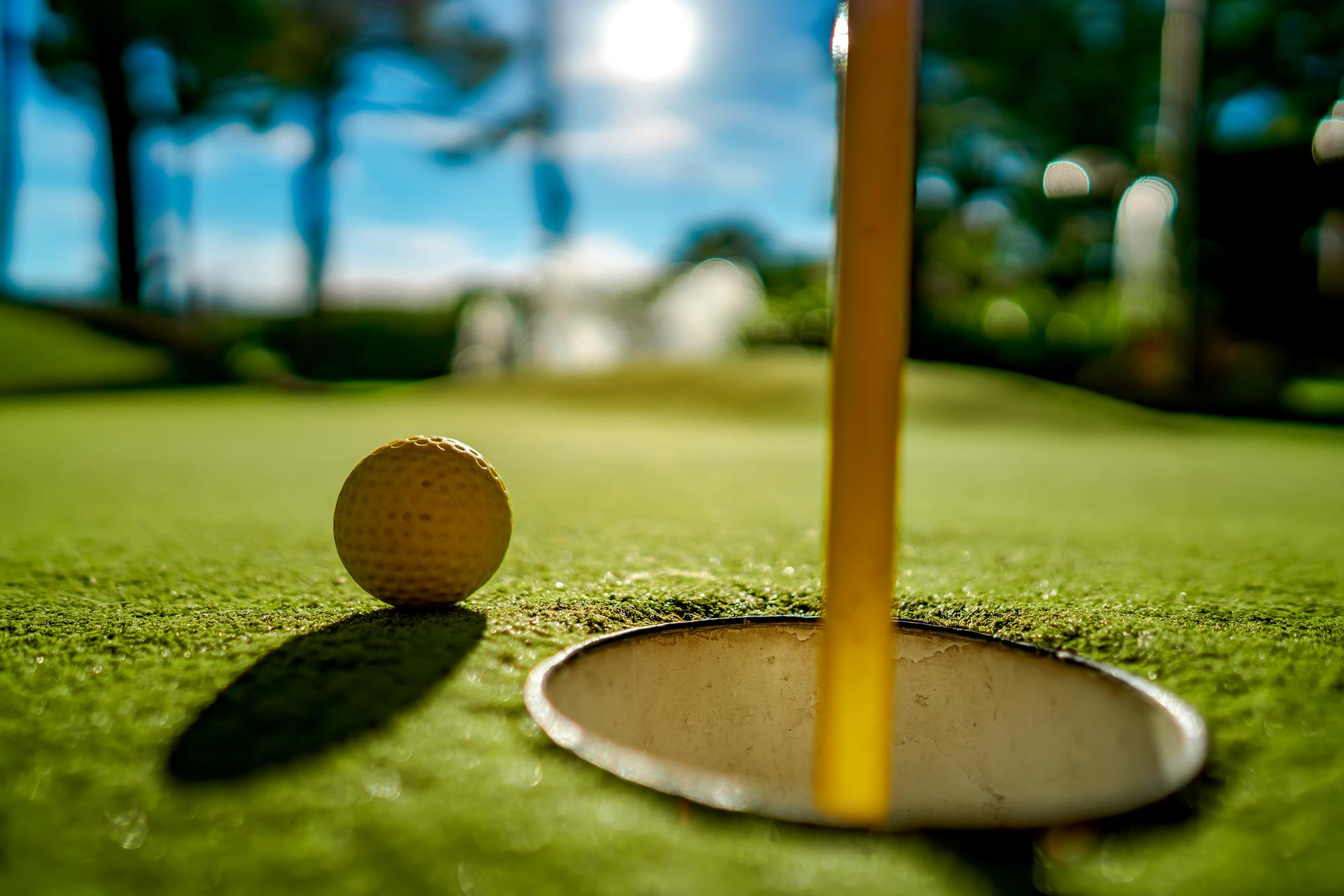 1er mai – Overture officielle du Mini-golf