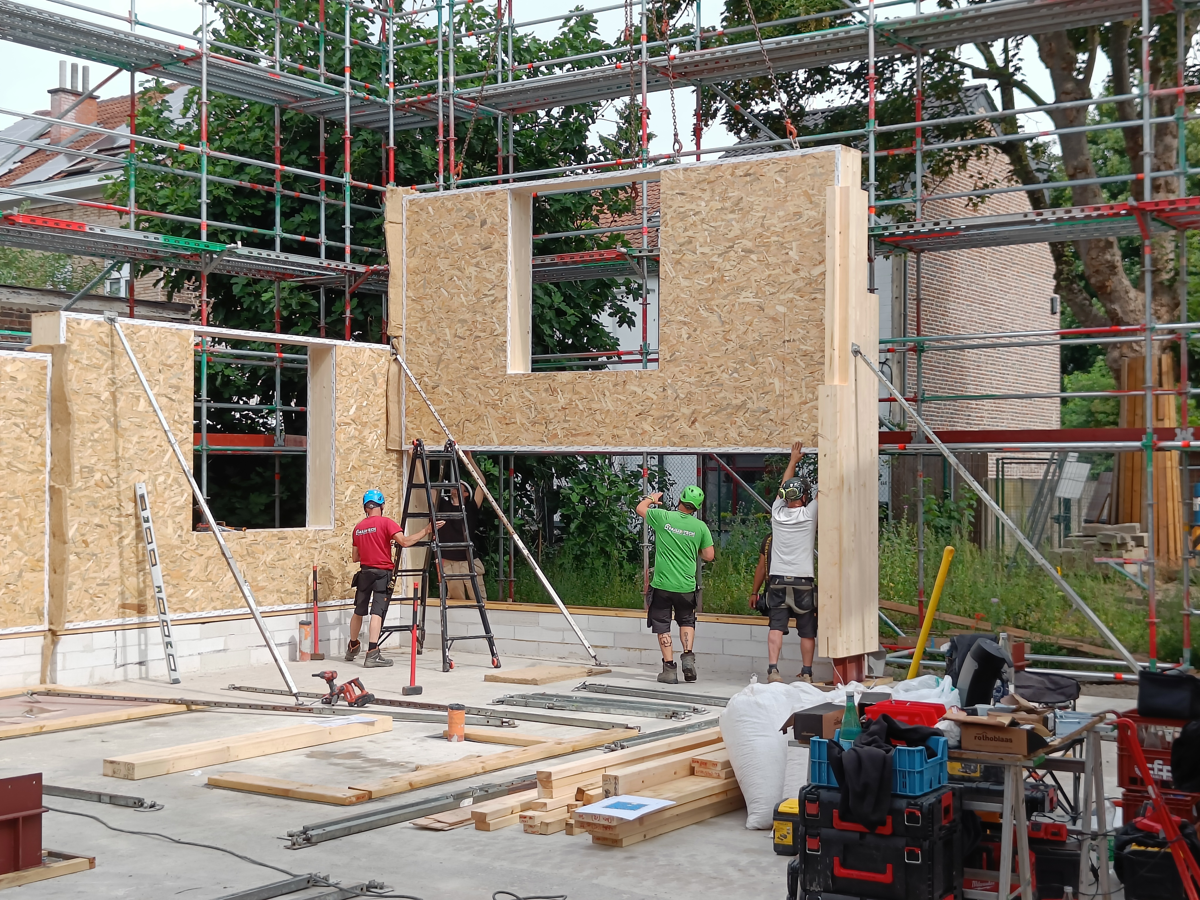 Bouw van het tweede wijkhuis: ecologisch en innoverend gebouw